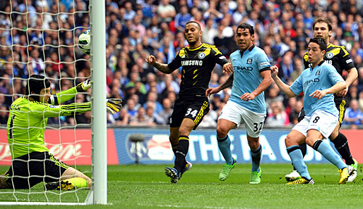Samir Nasri (r.) erzielte die Führung für Manchester City