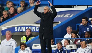 Jose Mourinho engagiert wie immer: Gab´s da nicht mal eine ähnliche Tanzgeste?