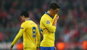 Mesut Özil muss mit einer Muskelverletzung rund einen Monat pausieren