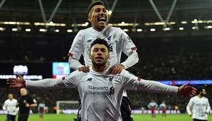 Eiskalt und abgeuzockt: Liverpools Oxlade-Chamberlain und Roberto Firmino bejubeln das 2:0 der Reds gegen West Ham United.