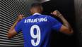 Pierre-Emerick Aubameyang hat sich beim FC Chelsea das Trikot mit der Nummer 9 geschnappt. "Es fühlt sich gut an, ich bin sehr stolz, es passt mir gut", sagte er. Doch die Nummer brachte seinen Vorgängern kein Glück.