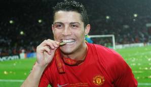 Daily Mail (England): "Ronaldo entfacht die United-Liebe neu. Der Nachhall dieses Transfer-Bebens wird um die Welt gehen, und die United-Fans jubelten, als sie die Nachricht erhielten, von der sie seit 12 Jahren geträumt hatten."