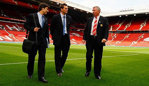 Für Englands WM-Bewerbung: Alex Ferguson zeigt den FIFA-Inspektoren "sein" Old Trafford