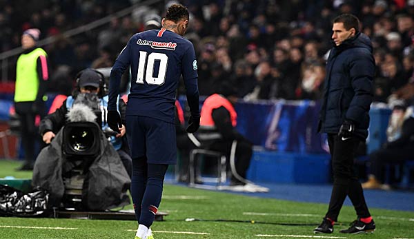 Neymar musste verletzt ausgewechselt werden.
