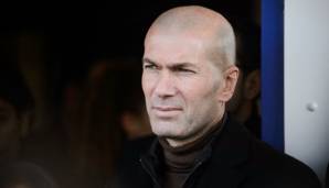 Man hat das Gefühl, dass Zidane abwartet, ob Frankreich nach der WM einen neuen Trainer braucht, bevor er über seinen nächsten Schritt entscheidet. Aber Chelsea hat die finanziellen Mittel, um ihm ein Angebot zu machen, das er evtl. nicht ablehnen kann.