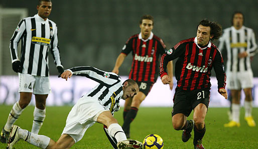 Der AC Mailand setzte sich durch den Sieg gegen Juve vier Punkte vor den Rekordmeister
