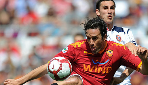 Luca Toni (v.) spielt in der kommenden Saison für den FC Genua 93