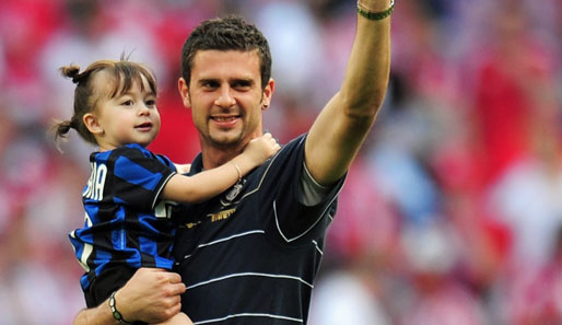 Thiago Motta und seine Tochter Sophia nach dem Gewinn der Champions League 2010