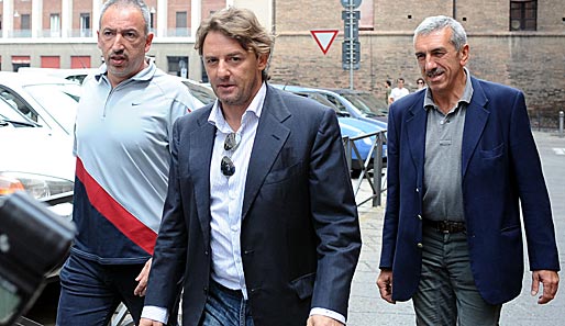 Wurde in Bologna unter Hausarrest gestellt: Ex-Nationalspieler und Lazio-Ikone Giuseppe Signori (M.)