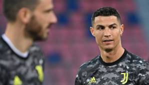 Laut Informationen aus Italien und England buhlt vor allem Manchester United um den 36-jährigen Portugiesen. Wie die AS berichtet, habe Ronaldo bereits mit ManUnited-Trainer Ole Gunnar Solskjaer über einen möglichen Transfer gesprochen.