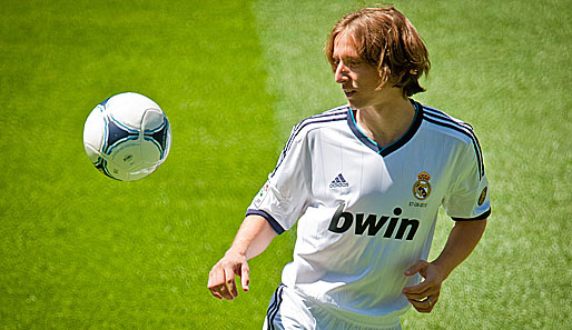Luka Modric wurde am Montagmittag im Estadio Santiago Bernabeu vorgestellt