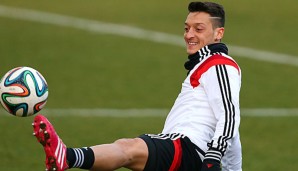 Bricht Mesut Özil seine Zelte in England schon bald wieder ab?