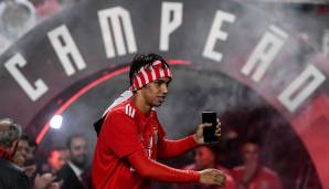 Und sonst? Gerüchte gibt es zuhauf. JOAO FELIX: Der AS zufolge hat Real 80 Mio. Euro (plus 40 Mio. möglicher Boni) für Benficas 19-jähriges Talent Felix geboten. Benfica soll jedoch abgelehnt haben - und mehr Geld verlangen.