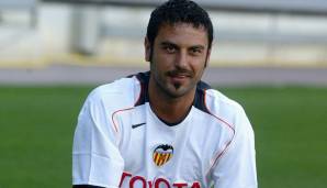 Der variabel einsetzbare italienische Nationalspieler war bei Udine und Lazio ein Star, in Spanien lief es überhaupt nicht. Bereits nach einem Jahr folgten Leihen nach Florenz und Turin, 2007 ging es fest zur AC Montova.