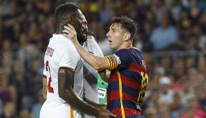 Bei Barcas Saisoneröffnung lieferte sich Messi mit Roma-Verteidiger Mapou Yanga-Mbiwa ein hitziges Duell. 'La Pulga' ließ sich gegen den Franzosen zu einem Kopfstoß mit anschließendem Würgegriff hinreißen - und sah nur Gelb.