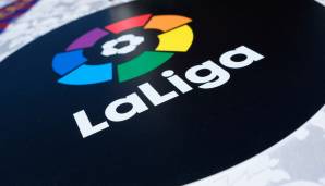 Seit wenigen Jahren besteht in LaLiga eine Gehaltsobergrenze für jeden Klub. Die Salary Cap lässt sich anhand der Einnahmen des Vereins ableiten und zählt für alle Gehälter im Verein, inklusive Trainerstab und Jugendakademien.
