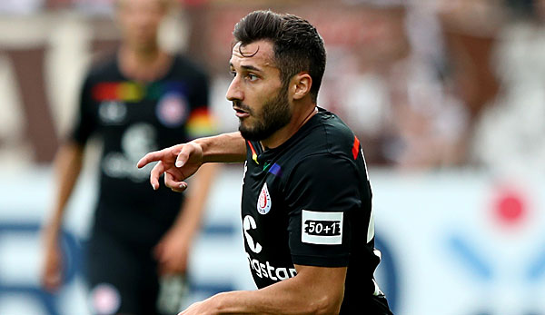 Cenk Sahin will sich nach seiner Freistellung beim FC St. Pauli in Istanbul fit halten.