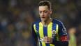 Der ehemalige Nationalspieler Mesut Özil hat sich über seine Suspendierung bei Fenerbahce Istanbul verwundert gezeigt.