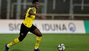 Abdoulaye Kamara (17, Mittelfeld): Kam im Sommer 2021 von PSG nach Dortmund und unterschrieb direkt einen Profivertrag. Er gilt in seinem Auftreten als sehr selbstbewusst.
