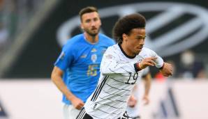 LEROY SANE: Sehr bemüht und auch besser als zuletzt. Sein konsequentes Einrücken öffnete die linke Bahn für Raum. Strahlte viel Gefahr aus. Trotzdem wieder mit einigen unsauberen Angriffsaktionen und vertändelten Chancen. Note: 3.