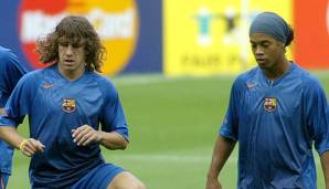 Carles Puyol und Ronaldinho spielten zusammen in Barcelona.