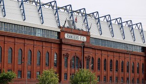 Der 1929 von Leitch erbaute (und später renovierte) South Stand des Ibrox Park der Glasgow Rangers erinnert wie so vieler seiner Stadien von außen an ein Fabrik-Gebäude