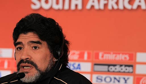 Diego Maradona teilt heftig gegen Pele und Platini aus