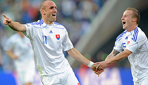 Robert Vittek (l.) erzielte drei der vier Tore Slowakeis bei der WM 2010