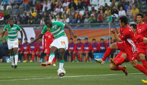 Yaya Toure erzielt hier das 1:0 für die Elfenbeinküste gegen Nordkorea
