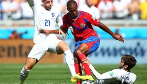 Roy Miller (M., gegen Ross Barkley und Adam Lallana) fällt gegen Holland aus