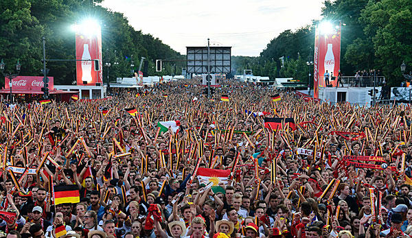 Public Viewing bei der WM 2018 ist in Deutschland auch nach 22.00 Uhr erlaubt.