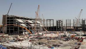 IN Katar laufen die Vorbereitungen für ein 32er-WM, wie hier am Al Bayt Stadium.