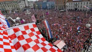 Schon Stunden vor dem Ankunft der kroatischen Spieler platzte der Platz aus allen Nähten.