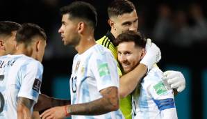 Argentiniens Fußballer um Superstar Lionel Messi haben mit einem schwer errungenem 1:0 (1:0) beim Erzrivalen Uruguay so gut wie sicher ihr Ticket zur WM-Endrunde 2022 gelöst.