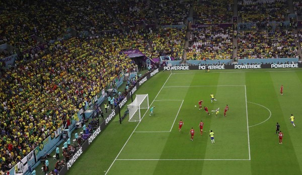 Richarlisons Tor per Seitfallzieher war eines der schönsten Tore der bisherigen WM - und ein ganz wichtiges für Brasilien.
