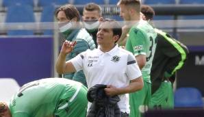 War von dem Verstoß seiner Spieler gegen die Corona-Verordnungen in Niedersachsen "not amused": Kenan Kocak, Trainer von Hannover 96.