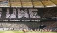 Die Fans des HSV ehrten Uwe Seeler vor dem Spiel gegen Hansa Rostock mit einer Choreographie.
