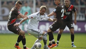 Harter Kampf: Philipp Hoffmann und der FCI waren ein unangenehmer Gegner für St. Pauli