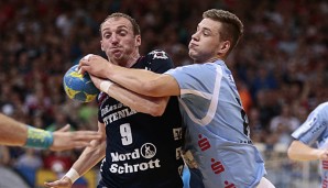 Maciej Majdzinski (r.) verletzte sich in einem Testspiel von Polens U20-Nationalteam