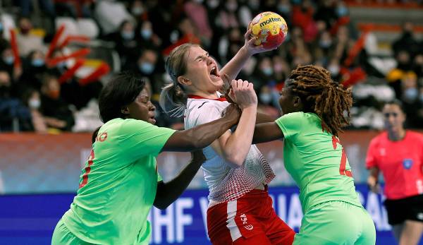 Vier Spielerinnen der kamerunischen Handball-Nationalmannschaft sind bei der WM in Spanien spurlos verschwunden.