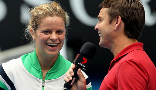 Peinlicher Moment: Todd Woodbridge (r.) wird von Kim Clijsters auf dem Court verbal vorgeführt