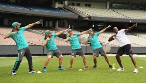 Usain Bolt arbeitet mit der australischen Cricket-Nationalmannschaft