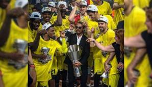 Beim EuroLeague-Sieg von Fenerbahce Beko Istanbul im Jahr 2017 war Salt Bae natürlich höchstpersönlich anwesend und vergoldete den Pokal mit seinem "Feenstaub".