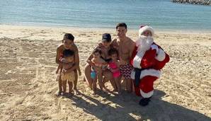 Cristiano Ronaldo hat neben seinen vier Kindern und Freundin Georgina Rodriguez den Weihnachtsmann gleich mit in den Urlaub genommen. Zum Glück schwirrt noch einer in Paris herum.