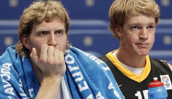 Dirk Nowitzki (l.) und der junge Jan Jagla gemeinsam bei der Eurobasket 2007.