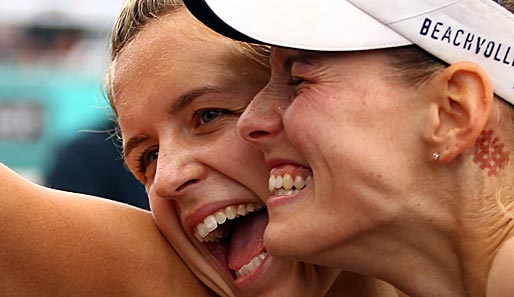 Laura Ludwig (l.) und Sara Goller sind in Stare Jablonki mit zwei Siegen gestartet