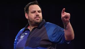 ADRIAN LEWIS: Schon mit 16 Jahren arbeitete der "Jackpot" auf dem Bau. Danach verfolgte er eine Karriere als Fahrlehrer, ehe er im Jahr 2004 mit dem professionellen Darts begann.