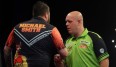 Michael van Gerwen und Michael Smith duellieren sich im Finale der Darts-WM.