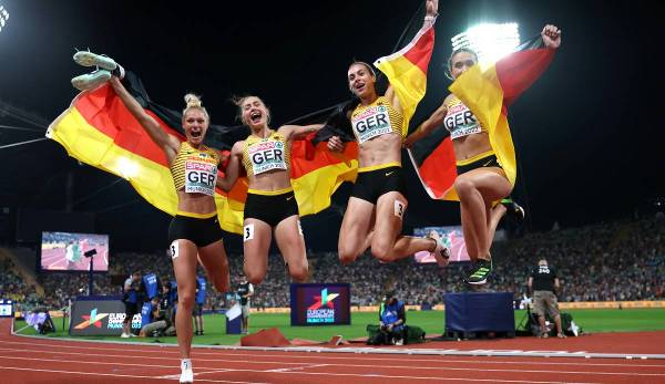 Lisa Mayer, Gina Lückenkemper, Alexandra Burghardt und Rebekka Haase gewinnen Gold in der 4x100m Staffel.
