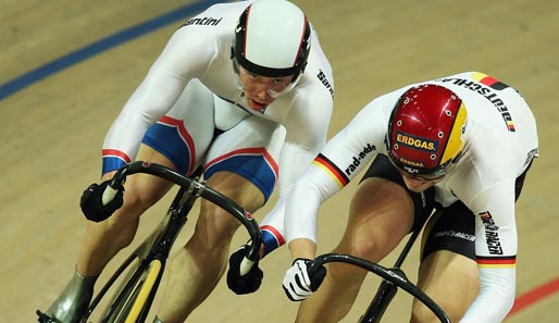 Maximilian Levy (r.) feierte in Manchester nach langer Verletzungspause ein gelungenes Comeback